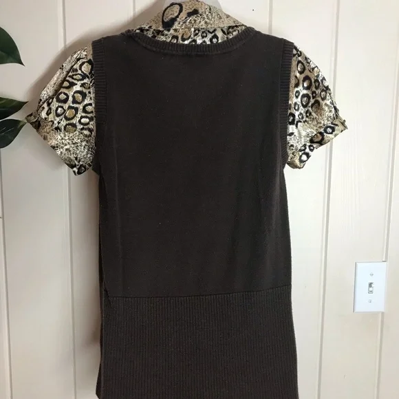 AGB Brown & Cheetah Animal Print Blouse 
Size Large 10 - 12
55% Ramie 45% Cotton - Picture 7 of 12